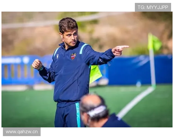 莱万特主帅十四秒沉默引发思考